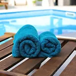 Ella - Swimming Pool, Garden, Baby Friendly Bast