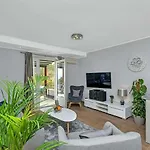 ヴィラ Ella - Swimming Pool, Garden, Baby Friendly Bast