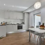 Ella - Swimming Pool, Garden, Baby Friendly * Bast